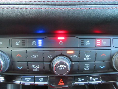 Used 2022 Dodge Durango R/T w/ Blacktop Package AWD/4WD image 48