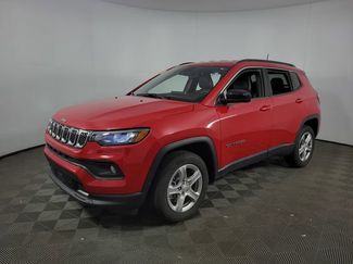 Used 2023 Jeep Compass Latitude video 3