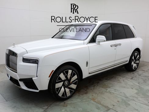 New 2026 Rolls-Royce Cullinan image 7