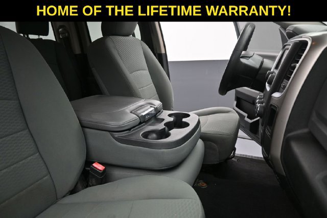 Used 2018 RAM 1500 Classic SLT AWD/4WD image 35