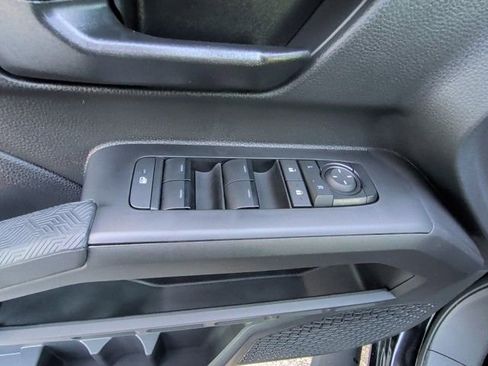 Used 2025 Toyota Tacoma SR5 image 15