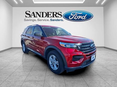 Used 2022 Ford Explorer XLT image 1