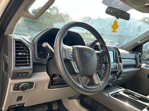 Used 2019 Ford F250 XLT w/ XLT Premium Package image 10