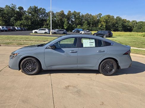 New 2026 Nissan Sentra SV w/ SV Convenience Package FWD image 5