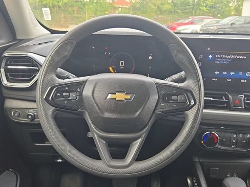 Used 2025 Chevrolet TrailBlazer LT AWD/4WD image 22