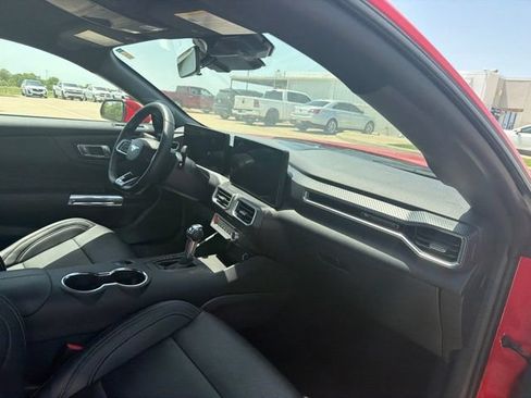 Used 2026 Ford Mustang Premium RWD image 9