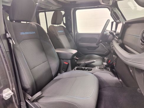 Used 2025 Jeep Wrangler Unlimited Rubicon 4xe w/ Convenience Group image 6