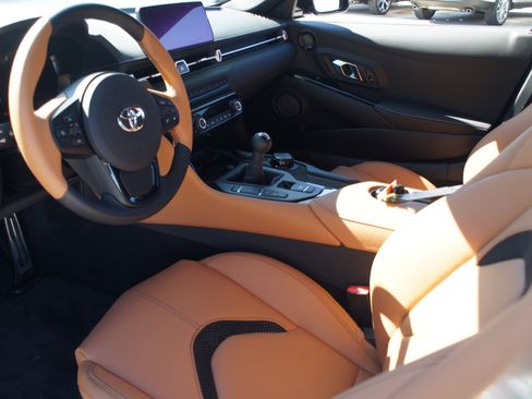 Used 2026 Toyota Supra Premium w/ Driver Assist Package image 5