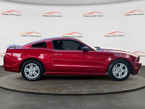 Used 2013 Ford Mustang Coupe RWD image 6