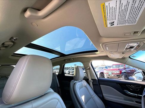 Used 2023 Lincoln Corsair Standard w/ Equipment Group 101A image 21