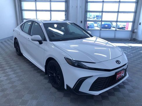 New 2026 Toyota Camry SE image 34