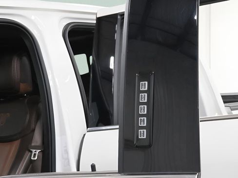 Used 2024 Ford F150 King Ranch image 32