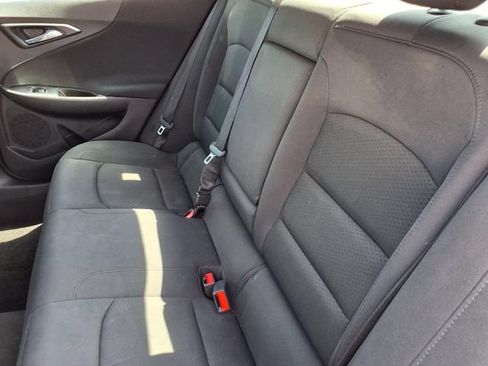 Used 2017 Chevrolet Malibu LT FWD image 6