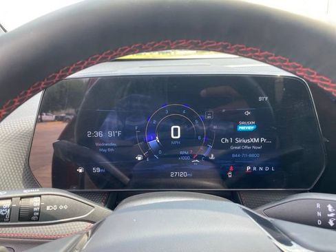Used 2025 Chevrolet Equinox RS FWD image 23
