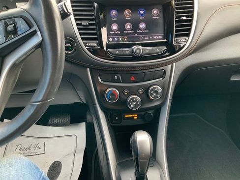 Used 2022 Chevrolet Trax LT w/ LT Convenience Package image 23