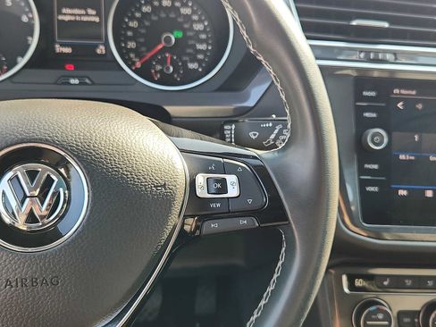 Used 2021 Volkswagen Tiguan SE w/ Panoramic Sunroof Package AWD/4WD image 21