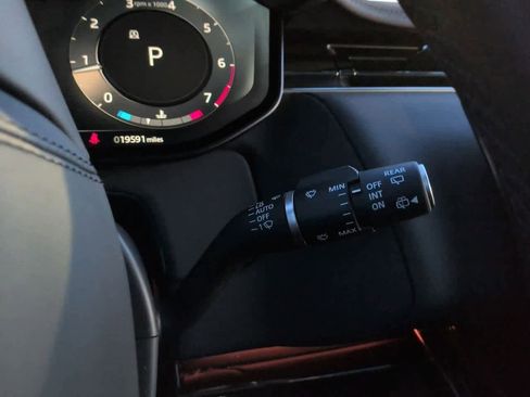 Used 2024 Land Rover Range Rover Sport SE image 27