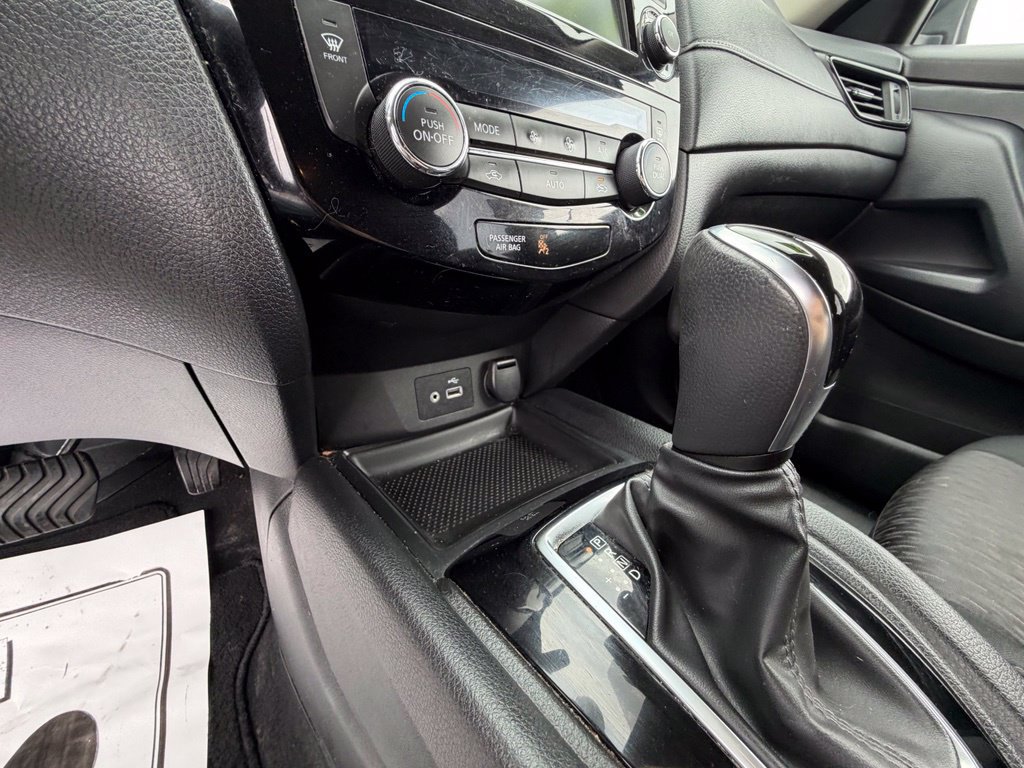 Used 2020 Nissan Rogue SV AWD/4WD image 22