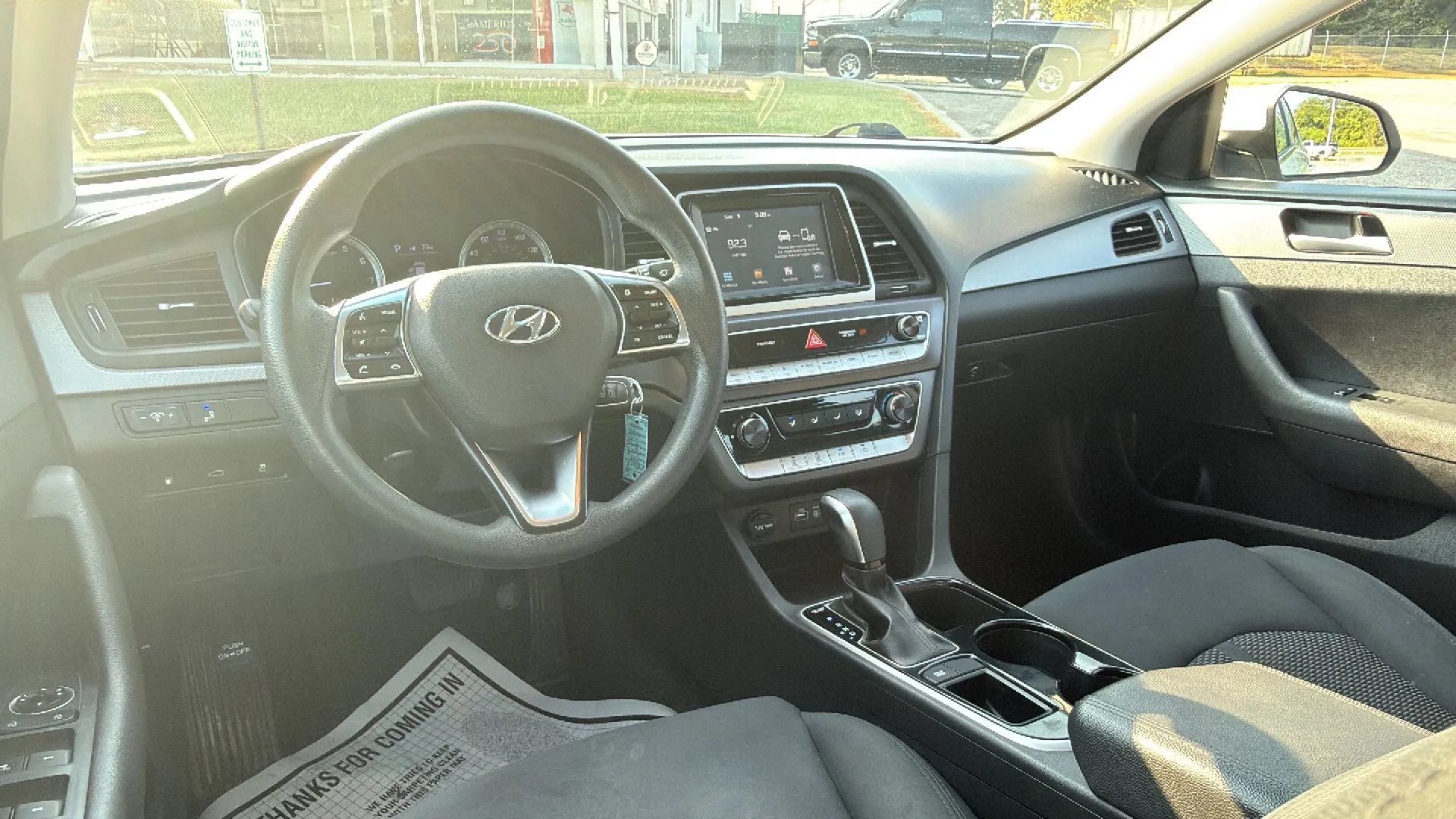Used 2018 Hyundai Sonata SE FWD image 11
