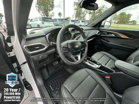 Certified 2023 Chevrolet TrailBlazer ACTIV w/ Sun and Liftgate Package FWD image 14