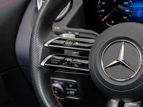 Used 2024 Mercedes-Benz GLA 250 image 21