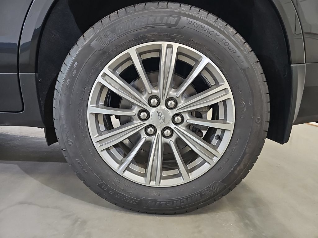 Used 2018 Cadillac XT5 Luxury w/ Driver Awareness Package AWD/4WD image 11