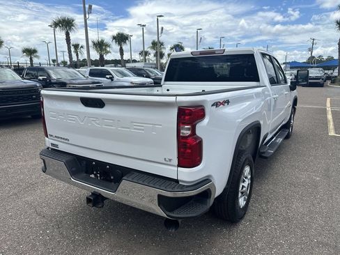 Used 2025 Chevrolet Silverado 2500 LT w/ Convenience Package AWD/4WD image 15