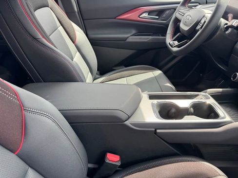 New 2026 Chevrolet Equinox EV RS AWD/4WD image 8