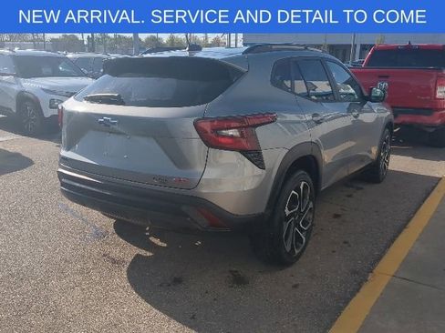 Certified 2024 Chevrolet Trax RS w/ Sunroof Package FWD image 6