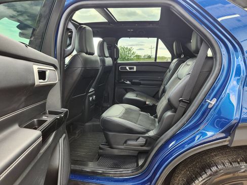 Used 2022 Ford Explorer ST w/ ST High-Performance Pack AWD/4WD image 10