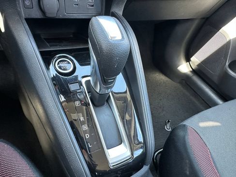 Used 2024 Nissan Versa SR FWD image 28