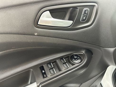 Used 2019 Ford Escape SEL image 17