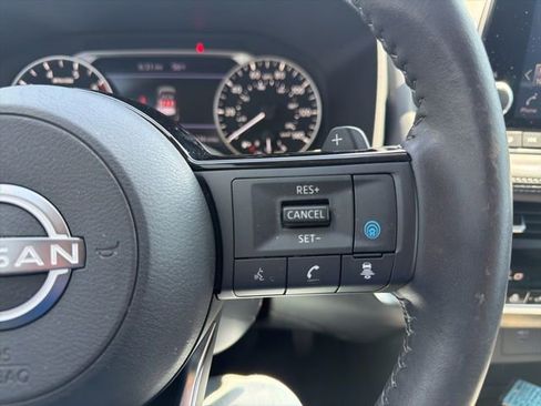 Used 2023 Nissan Rogue SV w/ SV Premium B Package image 21