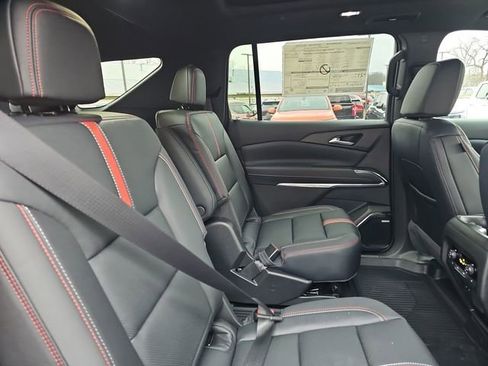 New 2026 Chevrolet Traverse RS w/ LPO, Floor Liner Package AWD/4WD image 27