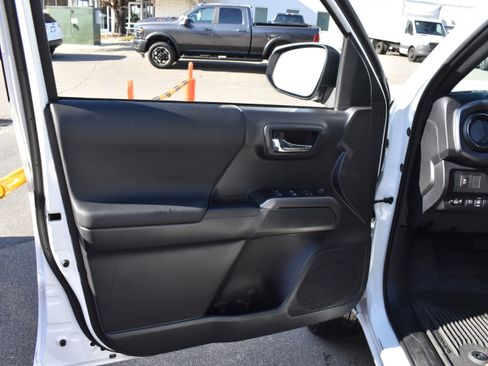 Used 2023 Toyota Tacoma TRD Sport image 24