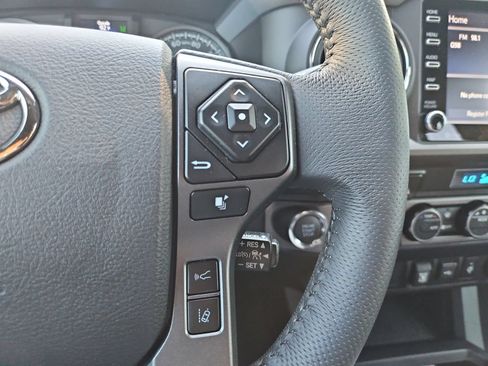 Used 2021 Toyota Tacoma TRD Sport RWD image 27