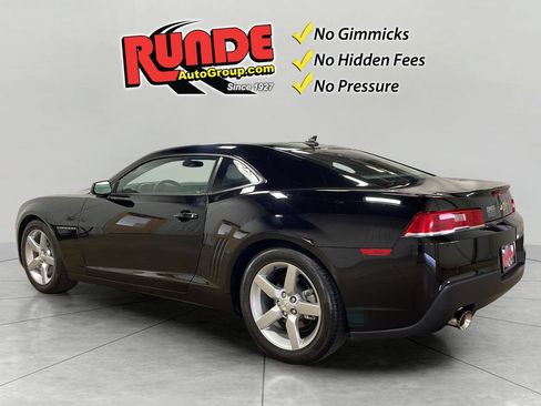 Used 2015 Chevrolet Camaro LT RWD image 4