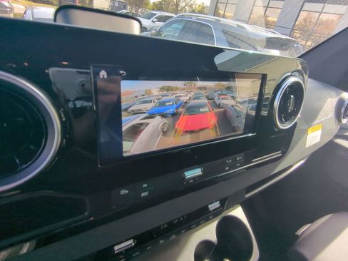 Used 2025 Mercedes-Benz Sprinter 2500 image 7
