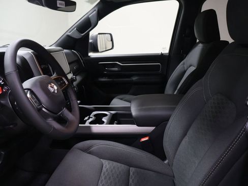 New 2026 RAM 1500 4x4 Crew Cab image 8