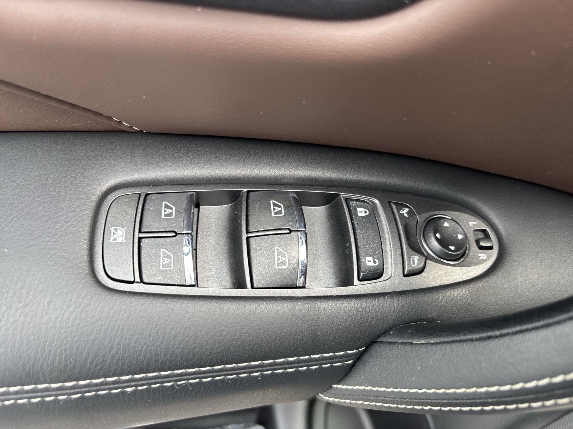 Used 2024 INFINITI QX80 Premium Select w/ Cargo Package AWD/4WD image 15