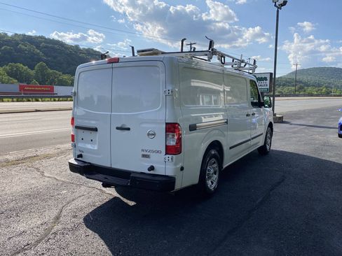 Used 2016 Nissan NV 2500 SV RWD image 6
