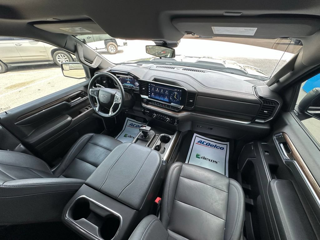 Used 2024 Chevrolet Silverado 1500 LT Trail Boss w/ Convenience Package II AWD/4WD image 14