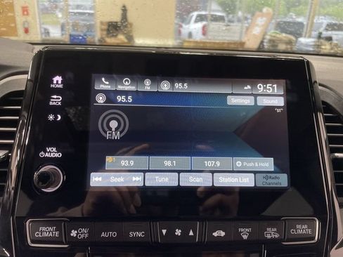 Used 2023 Honda Odyssey Touring image 16