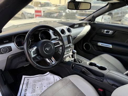 Used 2017 Ford Mustang Premium image 15