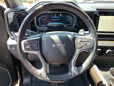 Used 2022 Chevrolet Silverado 1500 LT Trail Boss w/ LT Trail Boss Premium Package image 16