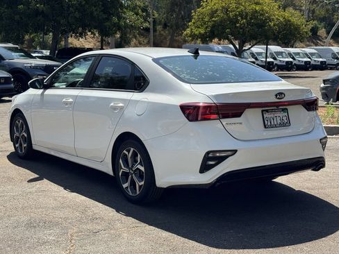 Used 2019 Kia Forte LXS FWD image 4