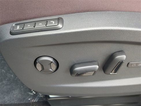 New 2025 Volkswagen ID. Buzz Pro S Plus image 19