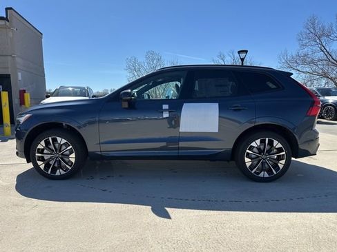 New 2026 Volvo XC60 B5 Plus w/ Protection Package Premier image 4