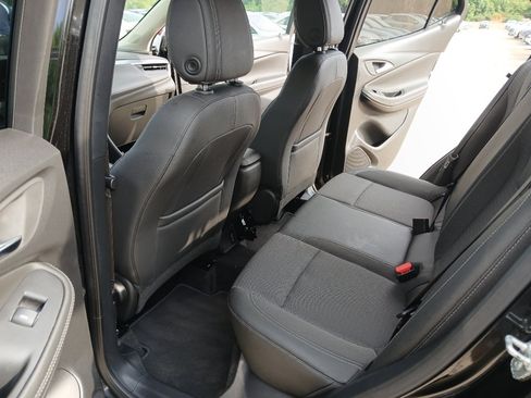 Used 2025 Buick Encore GX Preferred AWD/4WD image 18
