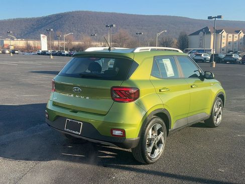 Certified 2024 Hyundai Venue SEL image 7
